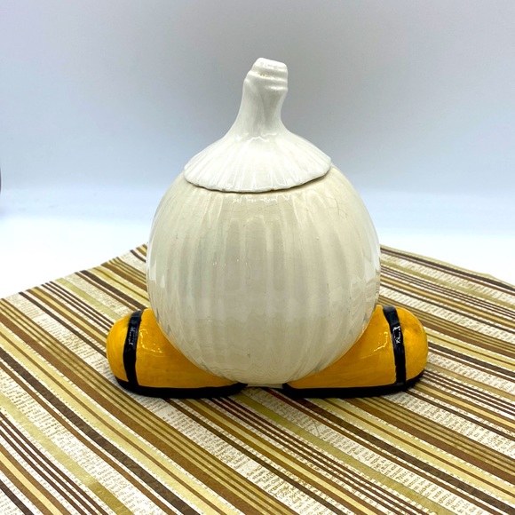 Vintage Lidded Crying Onion Jar Keeper - Picture 2 of 5